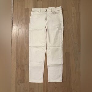 American Eagle Outfitters Stretch Mom Jeans White